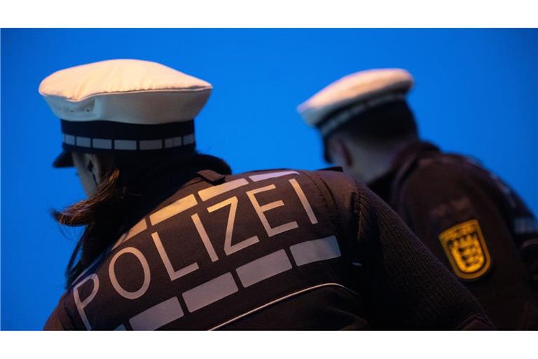 Die Karlsruher Staatsanwaltschaft ermittelt gegen vier Polizisten. (Symbolbild)