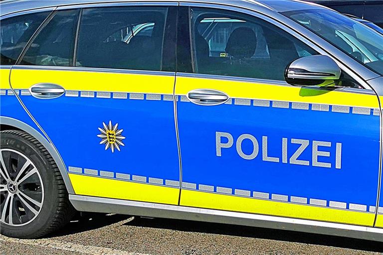 Die Polizei schätzt den Sachschaden uf 10000 Euro. Symbolfoto: Tobias Sellmaier