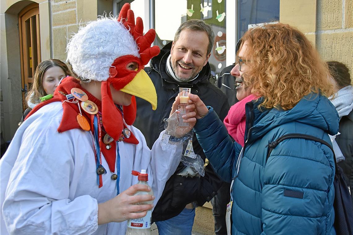 Die verrückten Hühner aus Althütte verteilten Eierlikör. 66-Jahre Faschingsverei...
