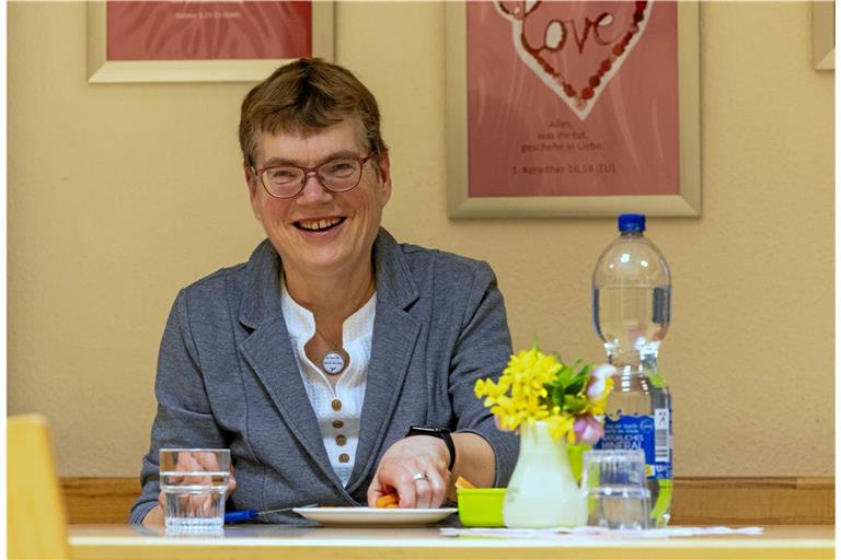 Dreimal am Tag darf Silvia Saczinowski, die sich an das Konzept „Lebe leichter“ hält, einen Teller voll Essen genießen. Foto: Alexander Becher