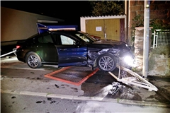 Ein 18-jähriger BMW-Fahrer verliert im September in Winnenden aufgrund überhöhter Geschwindigkeit die Kontrolle über sein Fahrzeug. Archivbild: 7aktuell.de/Kevin Lermer