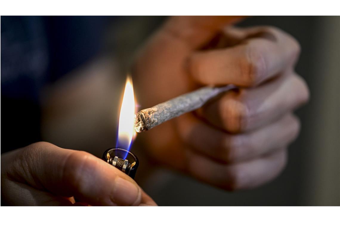 Sucht-Experten warnen vor Cannabis, Tabak und Alkohol