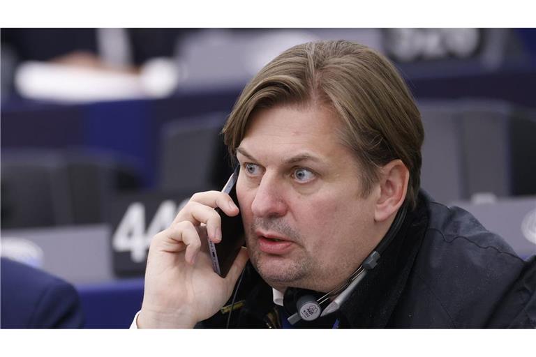Maximilian Krah von der Alternative für Deutschland (AfD) nimmt an einer Sitzung des Europäischen Parlaments teil. (Archivbild)