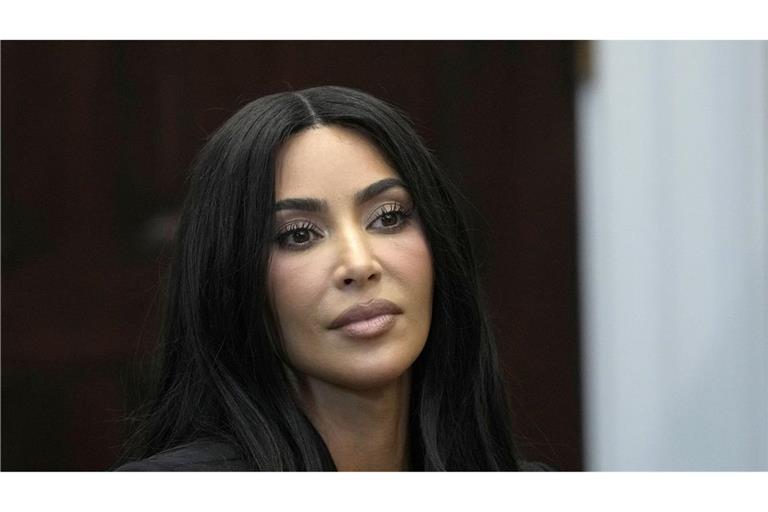 Nur wenige Stunden vor ihrem Blitzbesuch in Hamburg, war Kim Kardashian noch auf der Met Gala 2024 in New York über den roten Teppich gelaufen. (Archivbild)